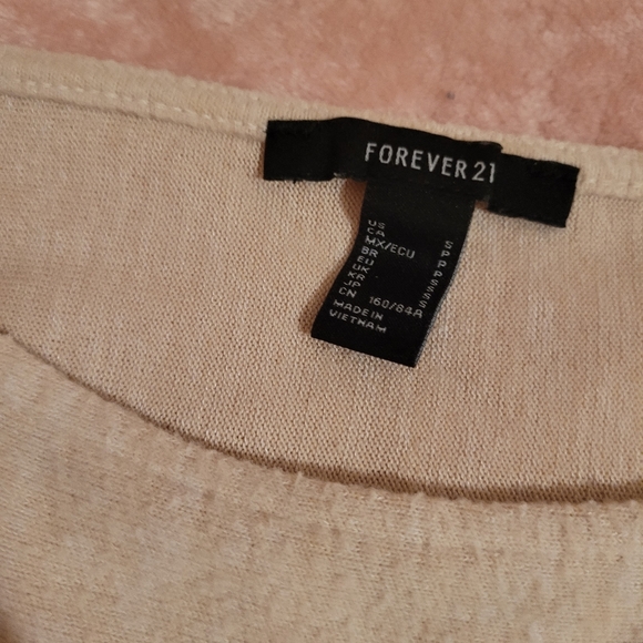 NWOT Forever21 Long Sleeve Beige Tan Cream Women's Size S Small Fuzzy Pullover - Picture 2 of 5
